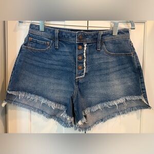 Hollister vintage stretch, high-rise denim mom Shorts, with frayed 3” inseam